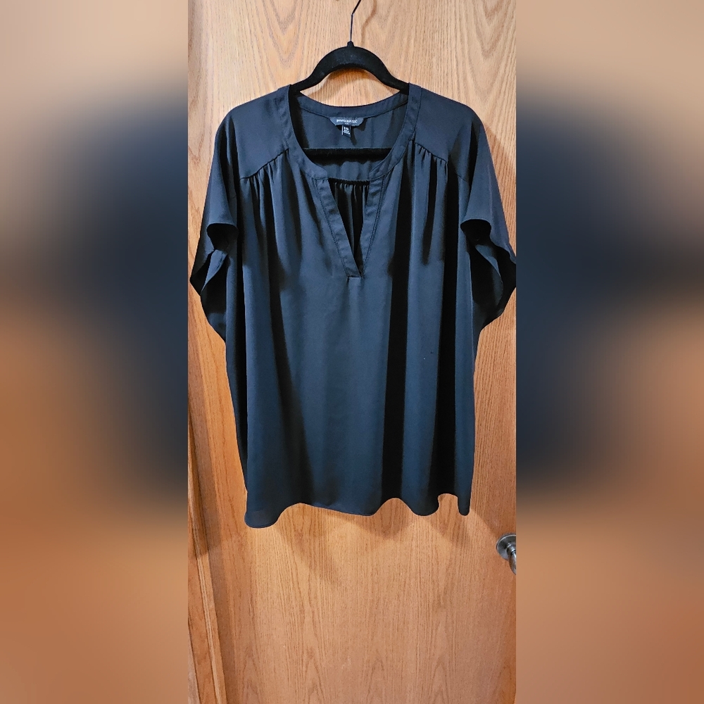 Banana Republic Black V-Neck Blouse